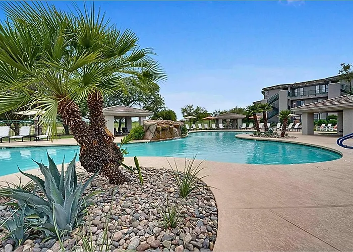 Remodeled King Bed Suite Sonoran Sunset Lounge Scottsdale