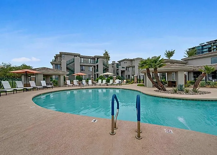 Remodeled King Bed Suite Sonoran Sunset Lounge Scottsdale