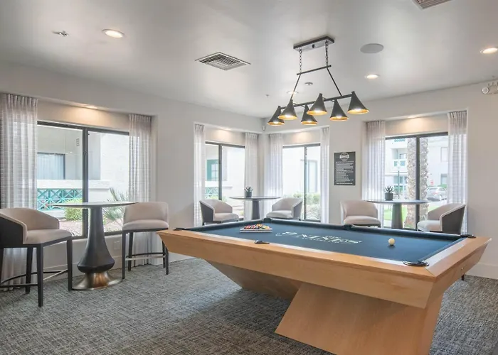 Remodeled King Bed Suite Sonoran Sunset Lounge